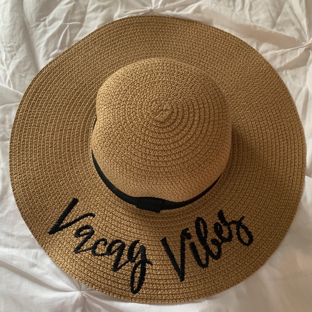 Floppy sun hat